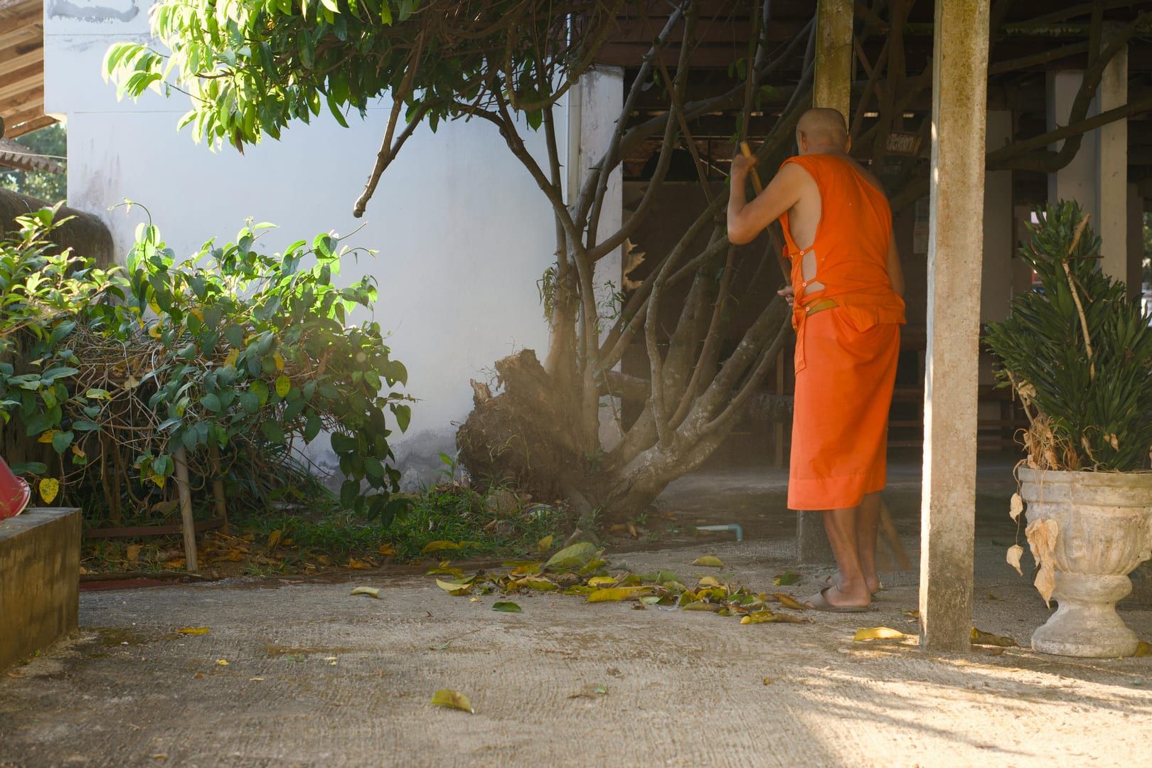 Wat Khunaram Koh Samui mummified monk Luang Pho Daeng